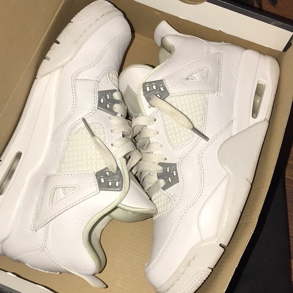 Jordan 4 - Picture 2 of 2